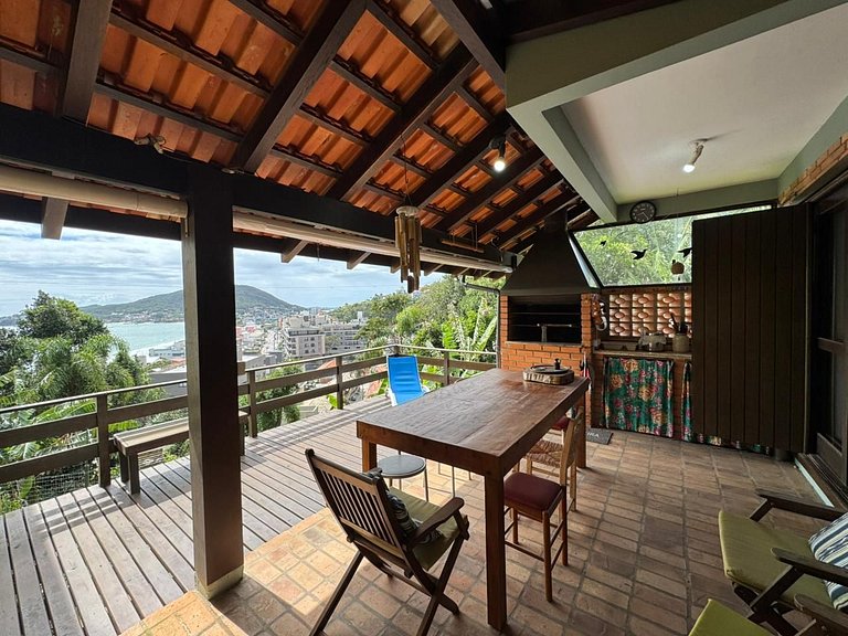 A14 - Casa com vista panorâmica no centro