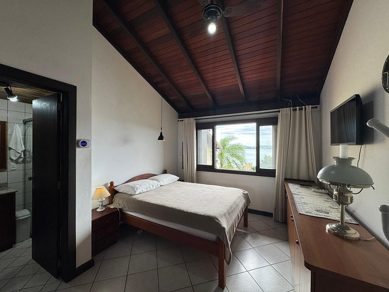 A14 - Casa com vista panorâmica no centro