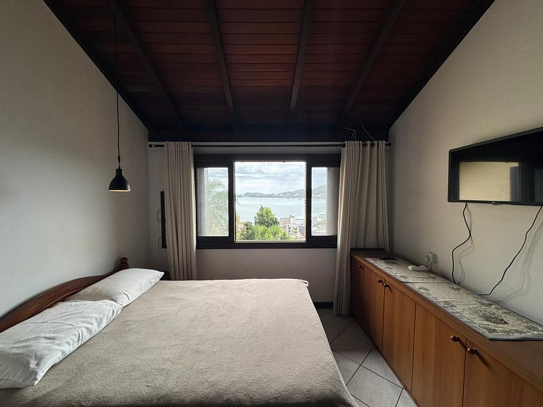 A14 - Casa com vista panorâmica no centro