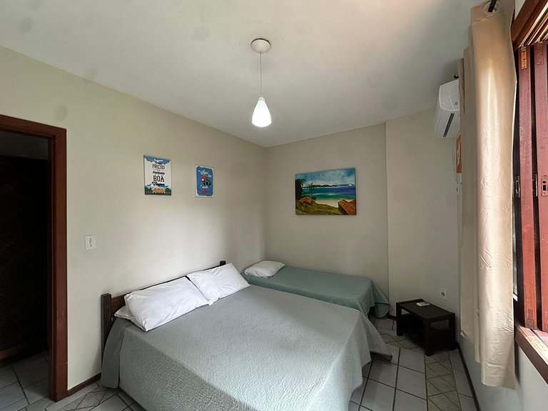 Apartamento de 02 dormitórios bem localizado na praia do Cen