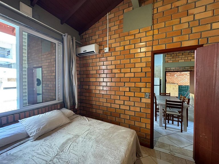 B01- Casa com piscina para até 10 pessoas no centro