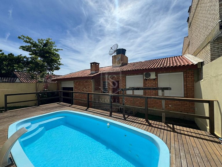 B01- Casa com piscina para até 8 pessoas no centro