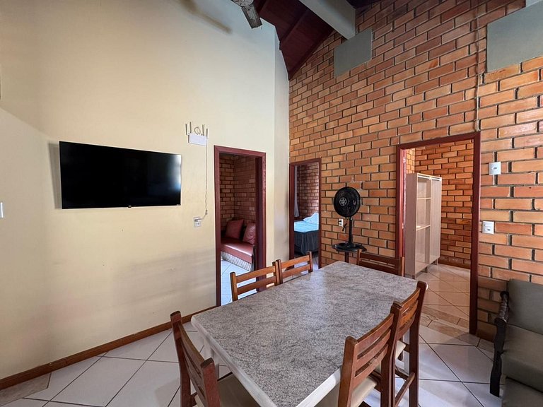 B01- Casa com piscina para até 10 pessoas no centro