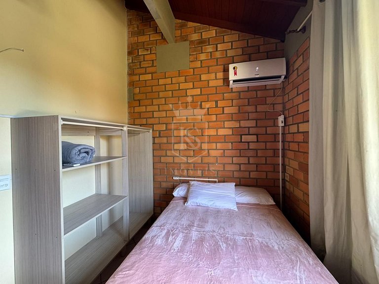 B01- Casa com piscina para até 8 pessoas no centro