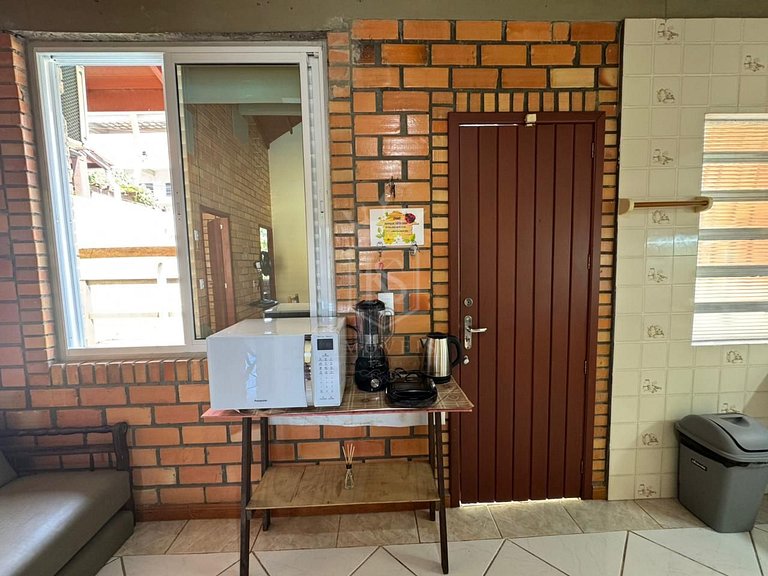 B01- Casa com piscina para até 8 pessoas no centro
