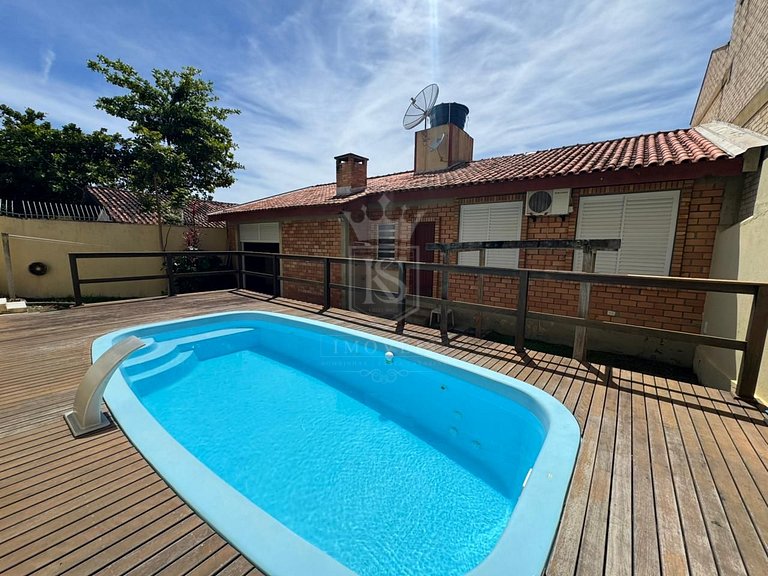 B01- Casa com piscina para até 8 pessoas no centro