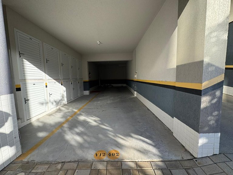 402 - Cobertura com 03 suítes na praia de Bombas