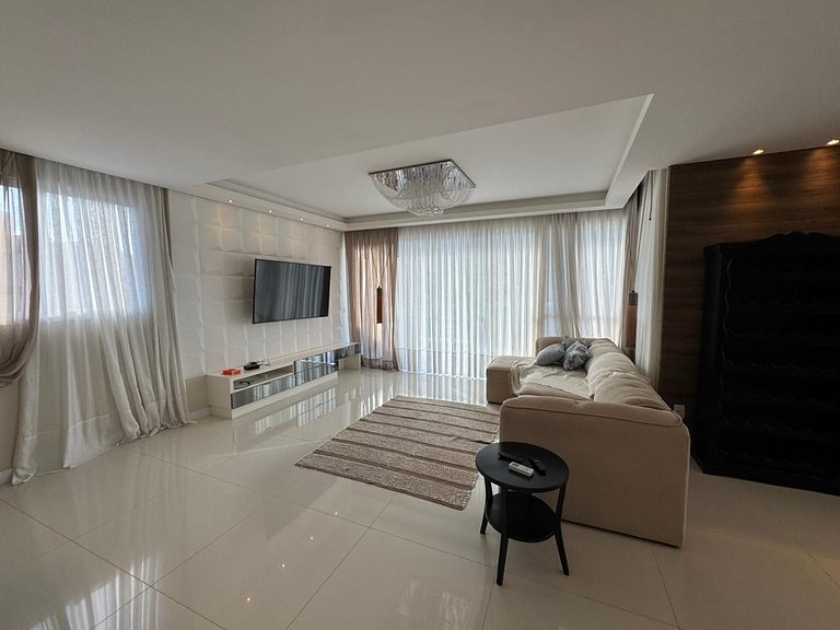 402 - Cobertura com 03 suítes na praia de Bombas