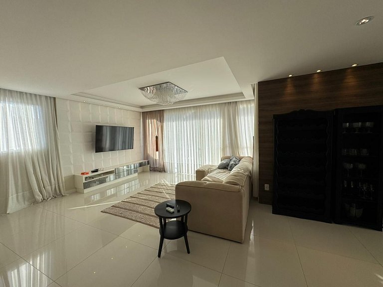 402 - Cobertura com 03 suítes na praia de Bombas