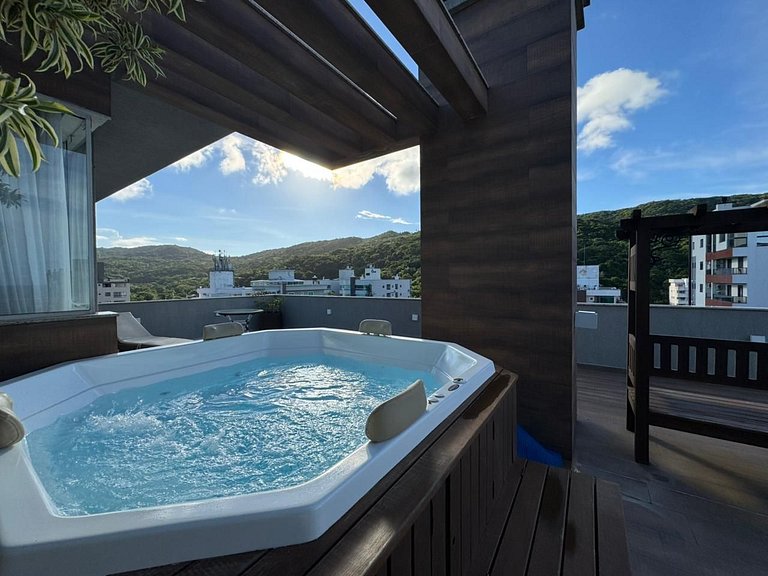 402 - Cobertura com 03 suítes na praia de Bombas