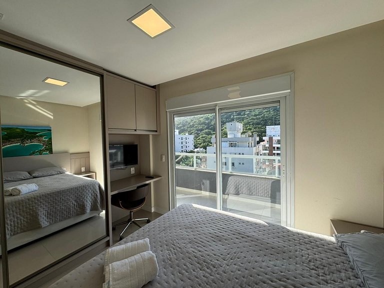 402 - Cobertura com 03 suítes na praia de Bombas