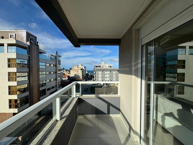 402 - Cobertura com 03 suítes na praia de Bombas