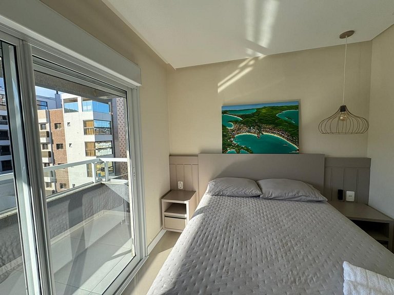 402 - Cobertura com 03 suítes na praia de Bombas