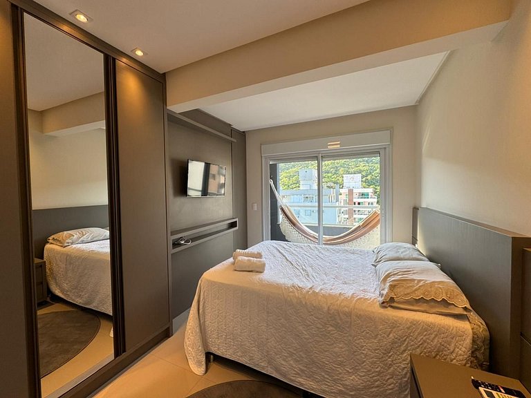 402 - Cobertura com 03 suítes na praia de Bombas