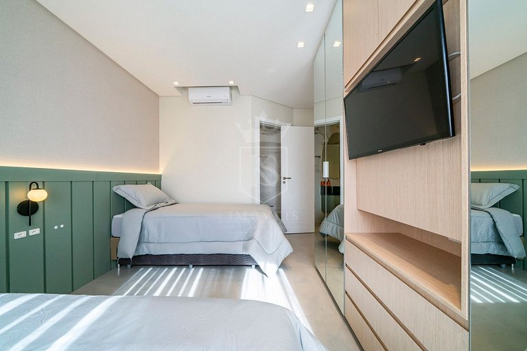 A68 - Cobertura 03 dormitórios em Mariscal