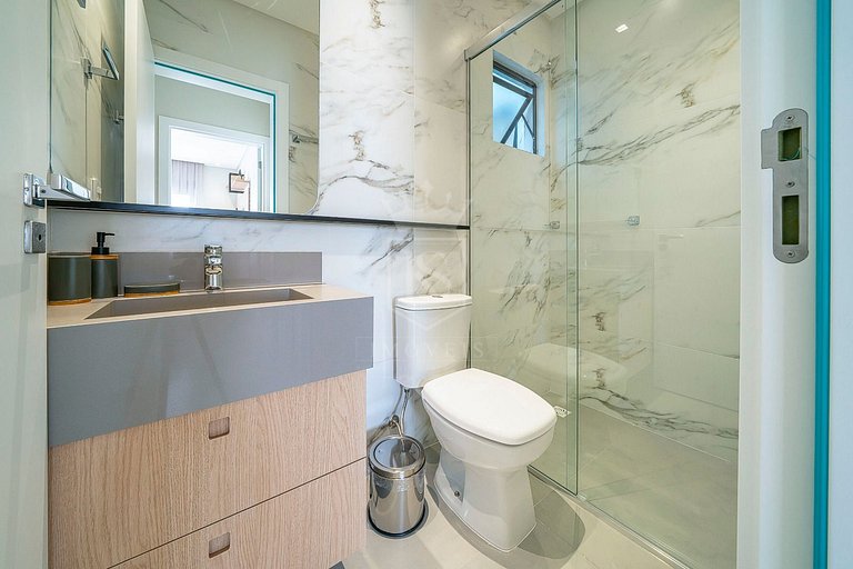 A68 - Cobertura 03 dormitórios em Mariscal