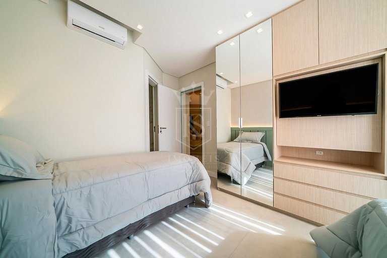 A68 - Cobertura 03 dormitórios em Mariscal