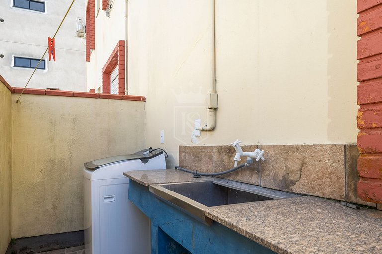 B11- Apartamento com 02 dormitórios no centro