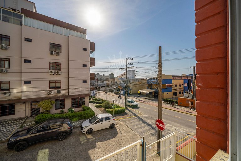 B11- Apartamento com 02 dormitórios no centro