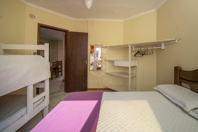 B11- Apartamento com 02 dormitórios no centro