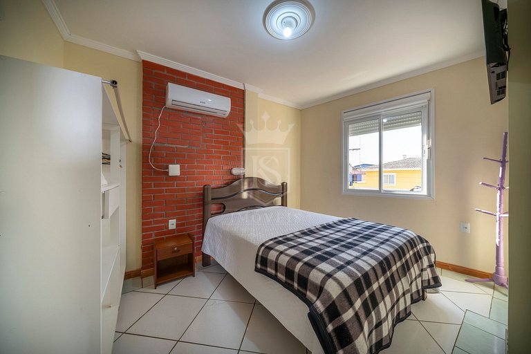 B11- Apartamento com 02 dormitórios no centro