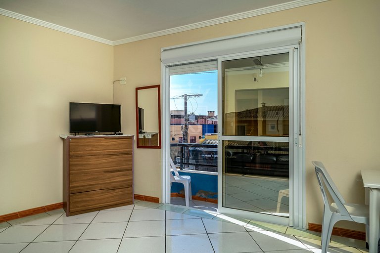 B11- Apartamento com 02 dormitórios no centro