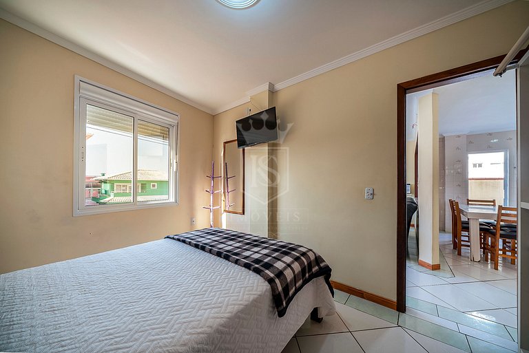 B11- Apartamento com 02 dormitórios no centro