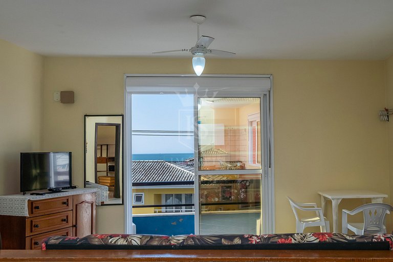 B21- Apartamento com 02 dormitórios com vista Mar