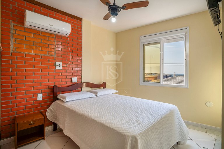 B21- Apartamento com 02 dormitórios com vista Mar