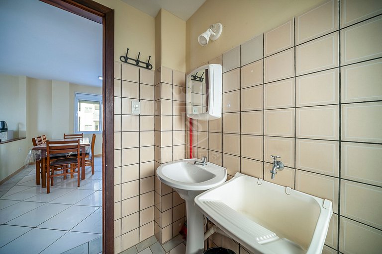 B21- Apartamento com 02 dormitórios com vista Mar