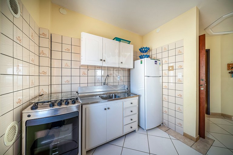 B31- Apartamento 02 dormitórios no centro com vista mar