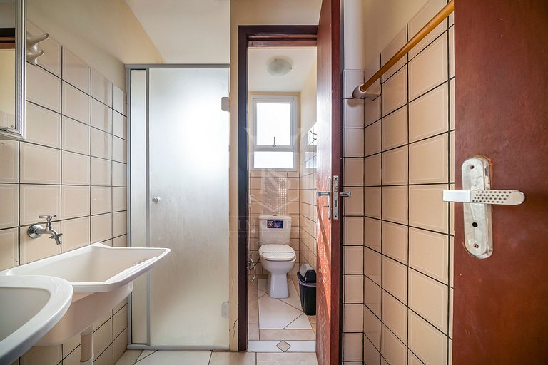 B31- Apartamento 02 dormitórios no centro com vista mar