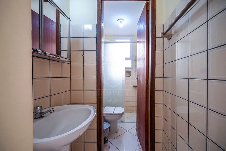 B33 - Apato para 4 pessoas no centro de Bombinhas