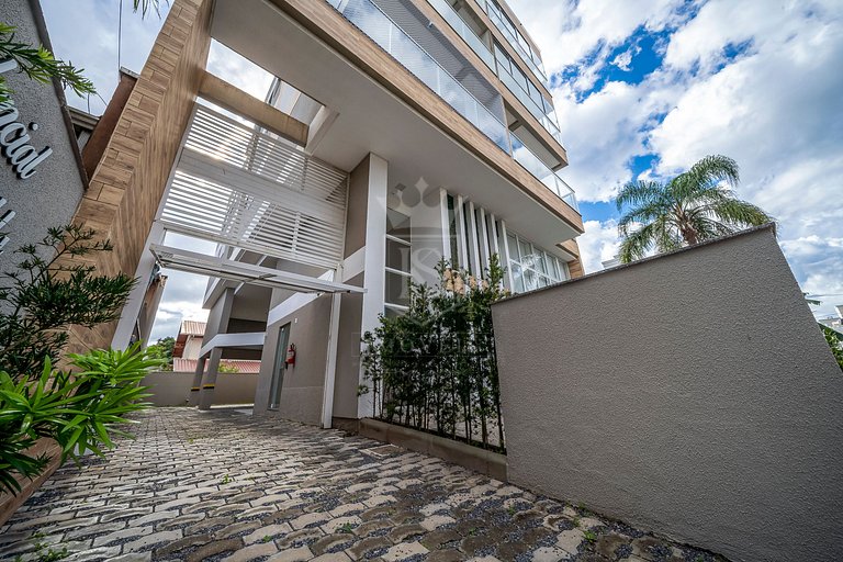 A22 - Apartamento duplex com 3 suítes em Mariscal