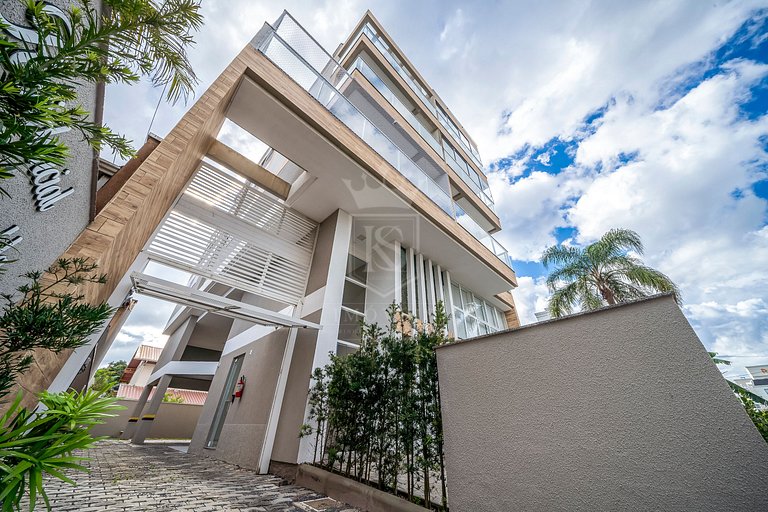 A22 - Apartamento duplex com 3 suítes em Mariscal