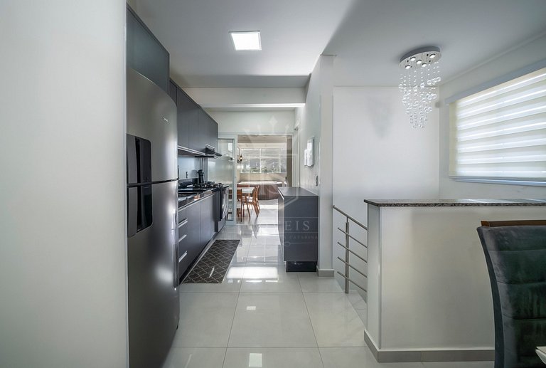 A22 - Apartamento duplex com 3 suítes em Mariscal
