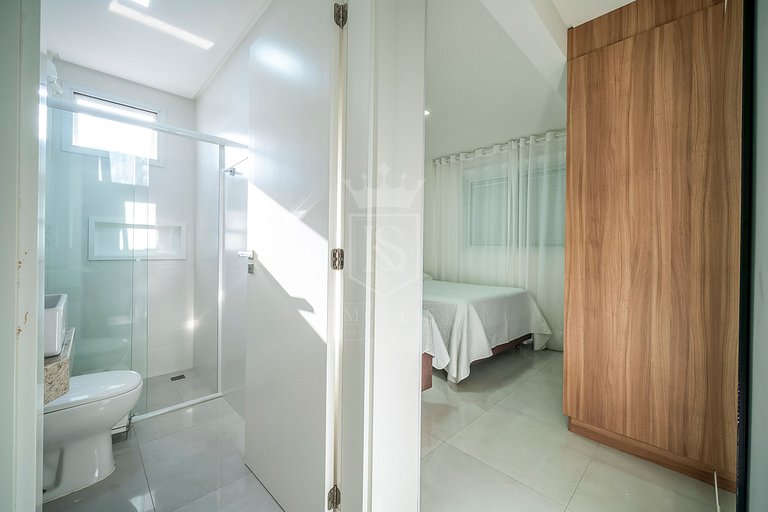 A22 - Apartamento duplex com 3 suítes em Mariscal