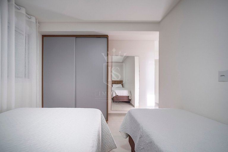 A22 - Apartamento duplex com 3 suítes em Mariscal