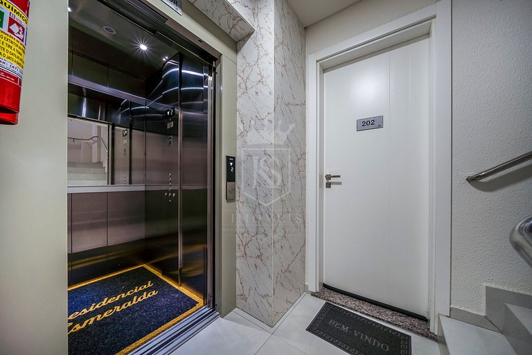 A22 - Apartamento duplex com 3 suítes em Mariscal