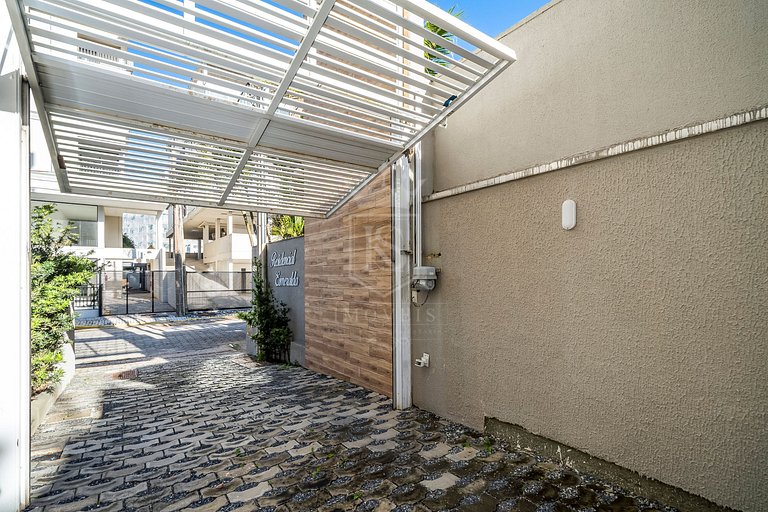 A22 - Apartamento duplex com 3 suítes em Mariscal