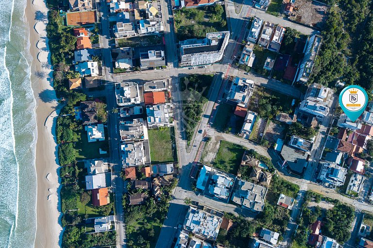 A22 - Apartamento duplex com 3 suítes em Mariscal