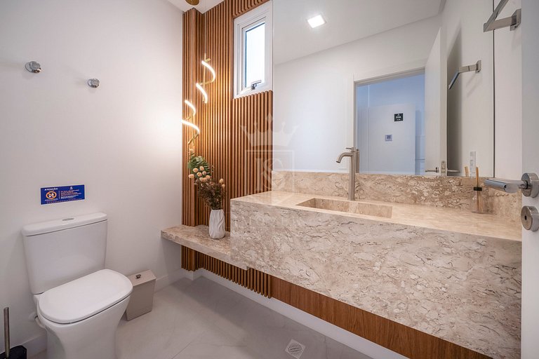 A11 - Apartamento com 02 suítes para 5 pessoas