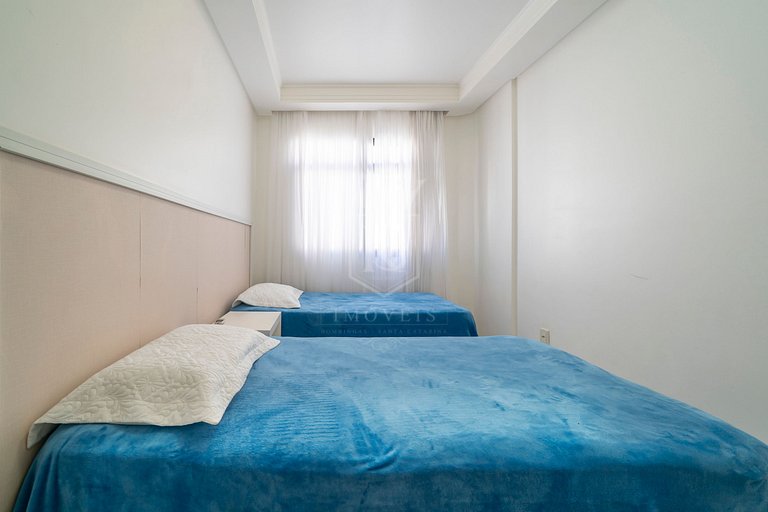 A08 - Apartamento centro Bombinhas para 8 pessoas