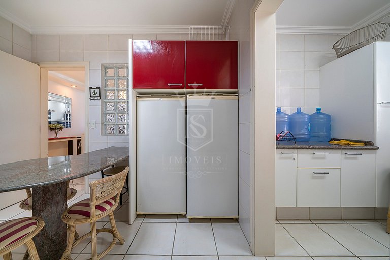A08 - Apartamento centro Bombinhas para 8 pessoas
