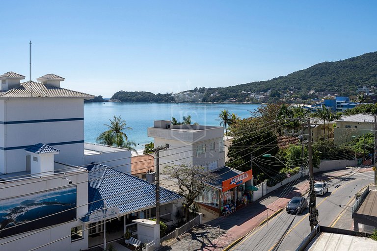 A08 - Apartamento centro Bombinhas para 8 pessoas