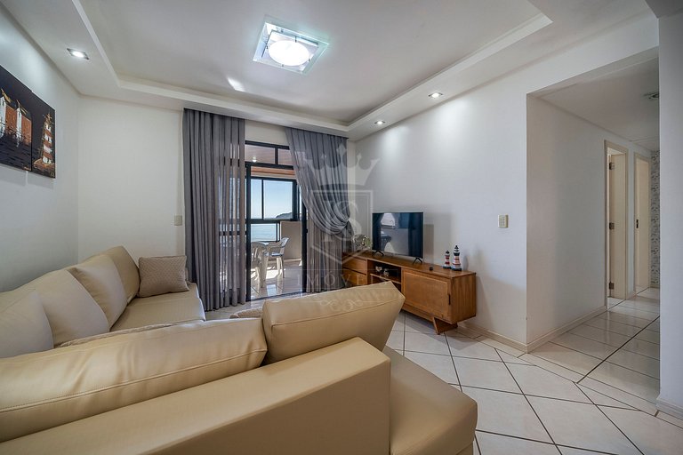 A08 - Apartamento centro Bombinhas para 8 pessoas